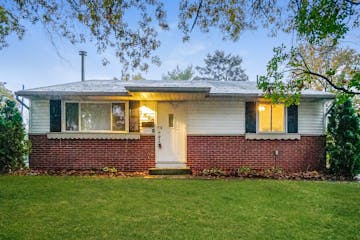 1428 BURNLEY SQ S COLUMBUS, OH 43229